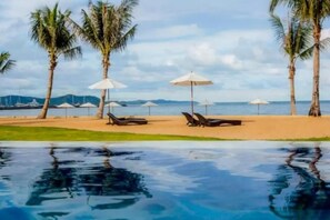 Movenpick Luxury Pool Villa in Pattaya