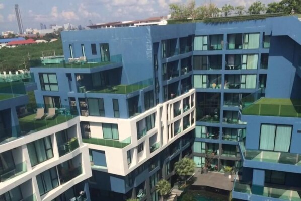 Cozy Studio in Brand New Acqua Condo