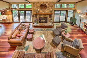Living Room | 1st Floor | No Steps Required