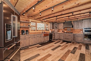 Spacious Kitchen