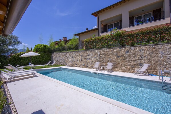 Shared pool