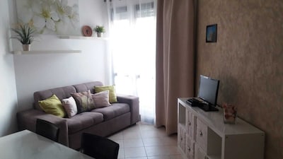 Apartamento de tres habitaciones entre el mar y las colinas de Rimini.