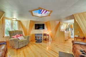 Living Room | Free WiFi