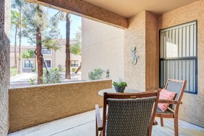 Furnished Patio