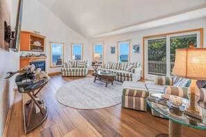 Surf or Sound Realty - 905 - Paradise Point - Great Room -1