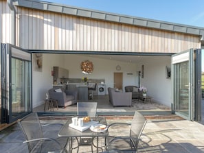 Exceptional holiday home featuring huge bi-folding doors | The Hideaway - Broadstone Barns, Ticknall, near Derby