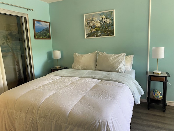 Queen bed
