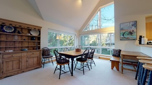 Bright dining area for 6 people