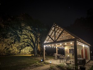 Outdoor Kitchen for all Guests
