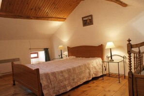 Chambre grand lit