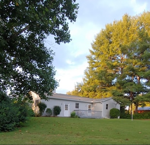 Tranquil Mountain Cottage (Wheelchair Accessible)