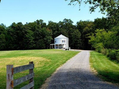 Silo Farm Haus- located in the heart of wine country!