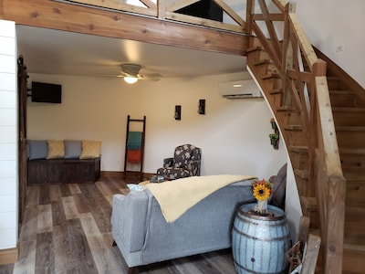 Silo Farm Haus- located in the heart of wine country!