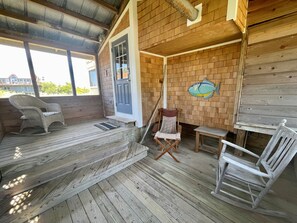 Entry Screened Porch