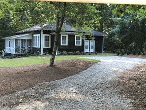 cabin parking driveway