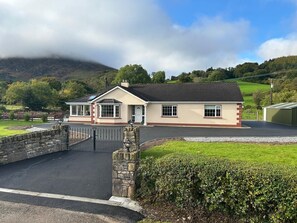 The Newly tarmaced drive which is nicely finished- all one level