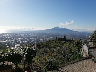 Incanto Casa Vacanza 75 Mt enchanting view of the Gulf of Naples