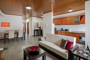3 Our Madeira Apt Taberna Apt 5 Living Room