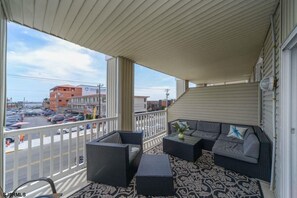 Enclosed Patio w/Balcony