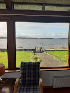 Lovely 3 Bedroom Bungalow on the shore of Lough Corrib (Oughterard.)