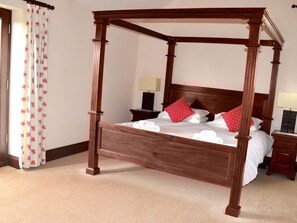 Bed 2 Upstairs 
