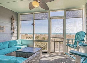 Ocean front full ocean viewing from generous screened in patio. Very popular. 🏖