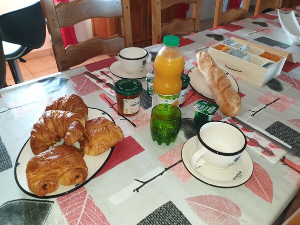 Breakfast meal