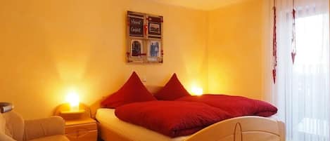 Ferienwohnung mit kostenfreiem Wlan-Schlafzimmer 1 mit Doppelbett