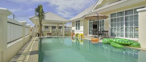 Baan Praramhok Pool Villa SHR072