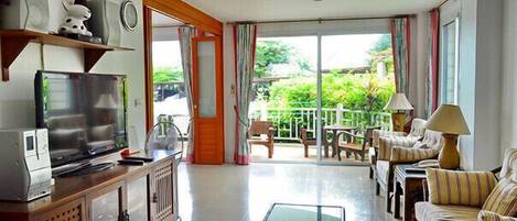 Baan Poolom - 2Br by beachfront 044