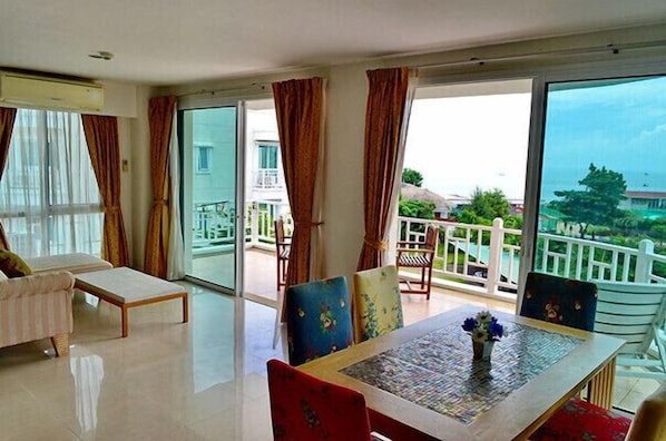 Baan Poolom - Beautiful 2 Bedroom 035