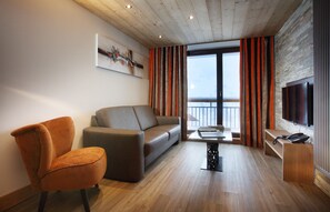 You will love to spend time in our charming west-facing apartment in the mountains.
