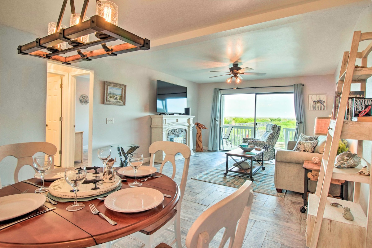 Oceanfront Resort Condo w/ Beach+Pool Access!