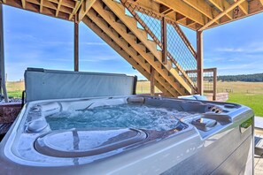 Furnished Patio | Hot Tub