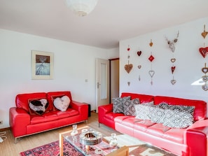 Möbel, Zimmer, Wohnzimmer, Eigentum, Interior Design, Rot, Couch, Grundeigentum, Wand, Fussboden