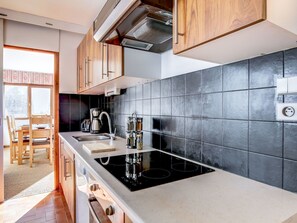 Countertop, Zimmer, Eigentum, Küche, Cabinetry, Interior Design, Möbel, Fliese, Gebäude, Haus