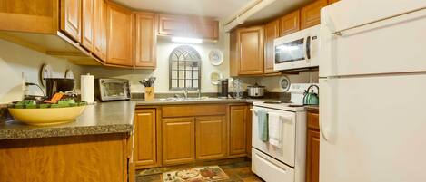 Lexington Vacation Rental | 3BR | 1BA | 1,600 Sq Ft | Step-Free Access