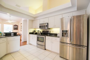 Flooring, Room, Indoors, Kitchen, Floor