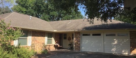 Driveway view/shared parking 