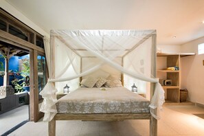 Romantic Sandat suite. King bed 200x200cm