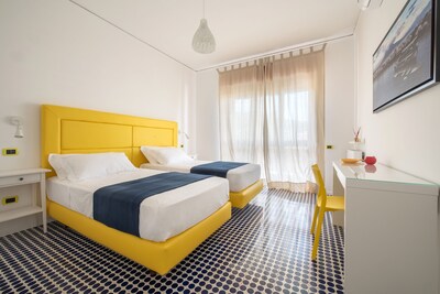 Amalfi Coast, Sorrento, Main Avenue Top Floor Apartment