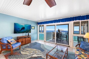 Living Room with Cable TV and Ocean Views