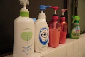 Équipements de salle de bain