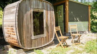 Kalama Hideaway, Rustic Getaway Sleeps  25 