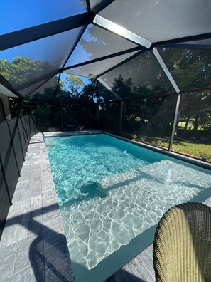 Sun deck fabulous fountain and large screened lanai. Child gate by request. 