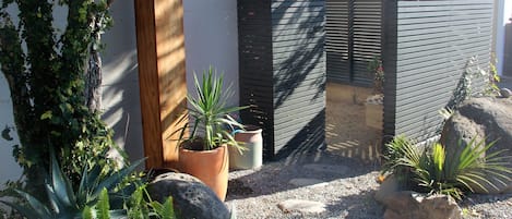 Studio 5a - entrance through private courtyard