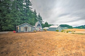 Take a couples retreat to this charming cottage.
