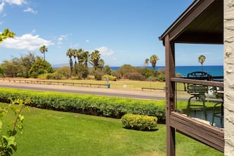 Maui Beach Front Condo Walking Distance to Beaches and Restaurants, ocean views