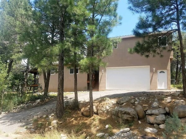 Pine Mountain Retreat Welcomes you