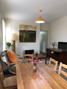 2 BR apartment near the Rocks